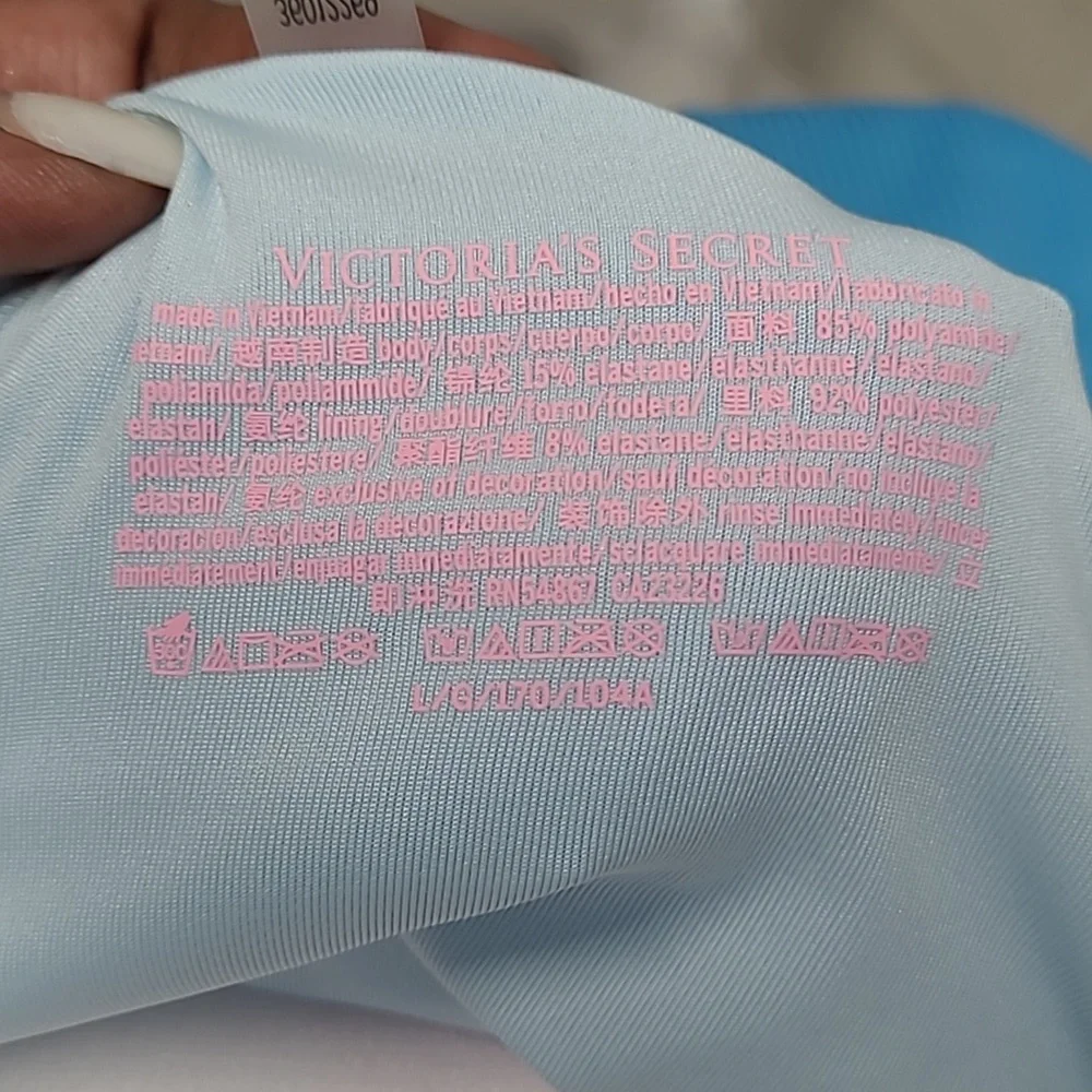 Victoria Secret Women's Swimsuit - Picture 5 of 7